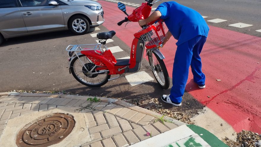 Ciclista é socorrido após acidente de trânsito no Maria Luiza