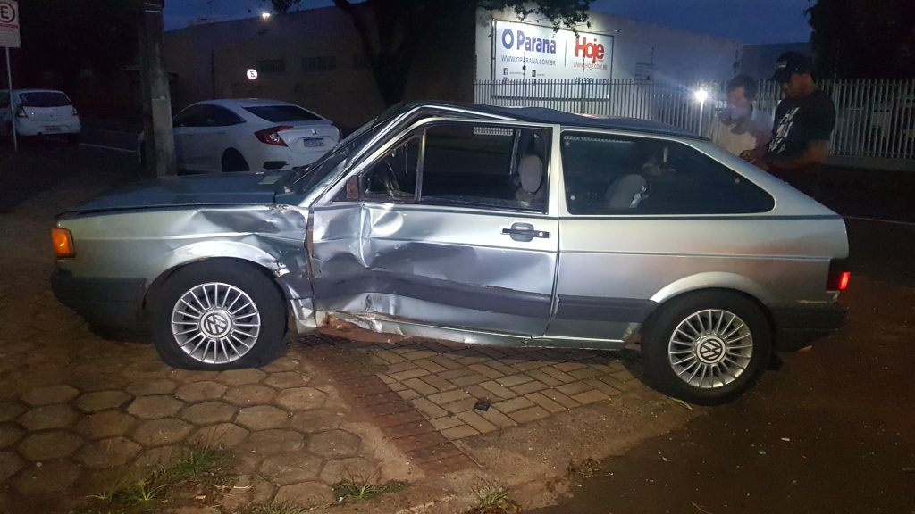 Batida entre carros é registrada na Rua Rio Grande do Sul Batida entre carros é registrada na Rua Rio Grande do Sul