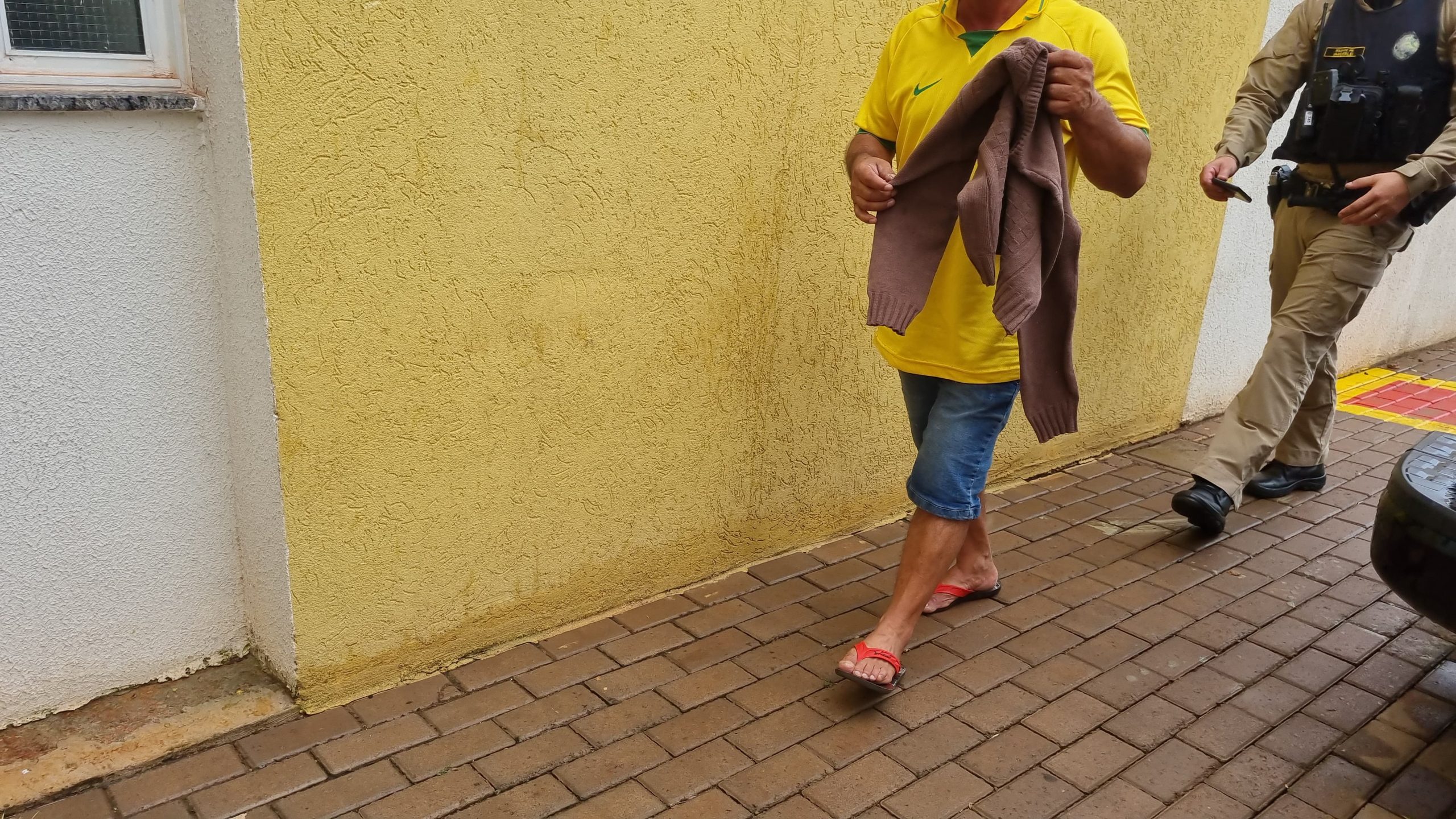 Mulher pede ajuda no Riviera após ser agredida pelo companheiro