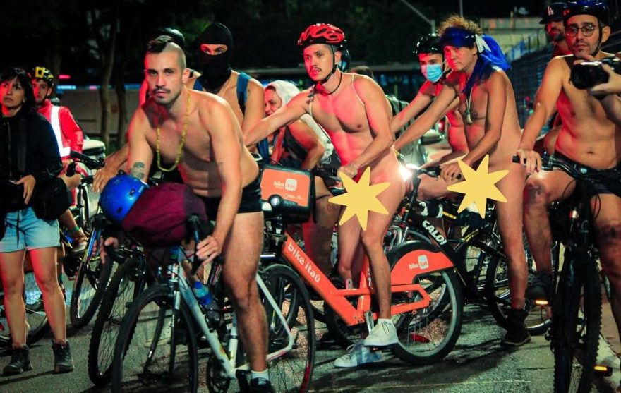Ciclistas nus invadem Avenida em protesto por segurança e sustentabilidade