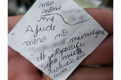Polícia resgata mulher mantida em cárcere privado pelo marido em Itaperuçu Imagem referente a Polícia resgata mulher mantida em cárcere privado pelo marido em Itaperuçu