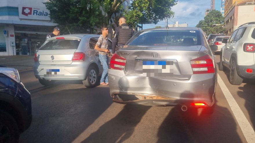 Condutor embriagado se envolve em acidente de trânsito na Rua Recife