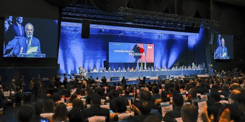 Na OAB, Lula defende regulação para combate às “oligarquias digitais” Imagem referente a Na OAB, Lula defende regulação para combate às “oligarquias digitais”