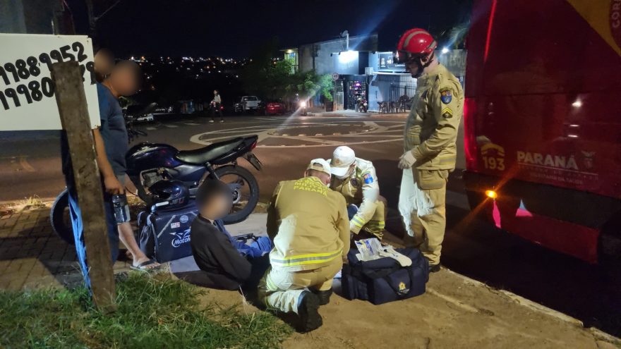 Motociclista fica ferido em acidente na Rua Leonardo da Vinci