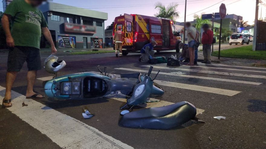 Colisão entre Strada e Biz deixa jovem de 24 anos ferido no bairro Coqueiral