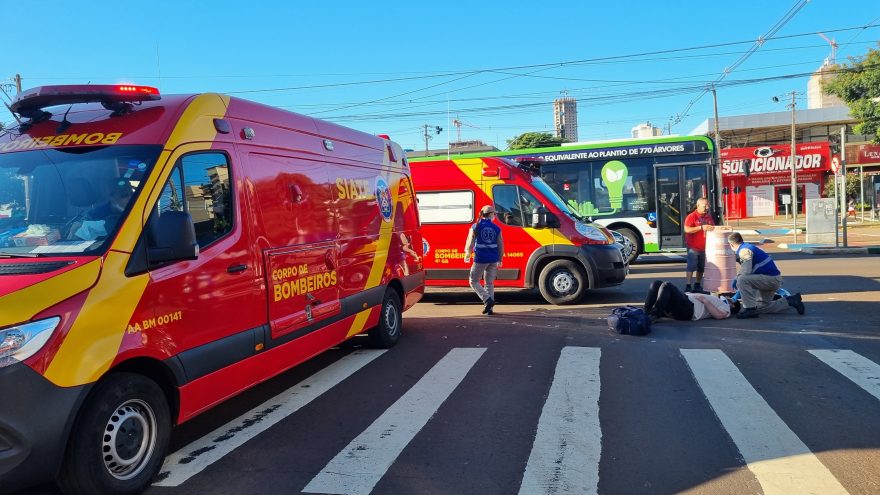 Acidente deixa duas vítimas na Avenida Brasil, no Centro de Cascavel