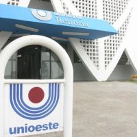 Servidora cobra Unioeste por insalubridade não paga desde 2013 Imagem referente a Servidora cobra Unioeste por insalubridade não paga desde 2013