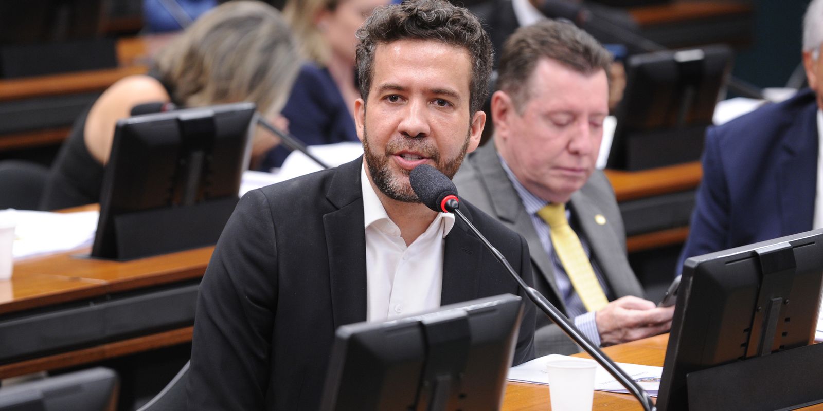Fux homologa acordo entre PGR e Janones para encerrar investigação Fux homologa acordo entre PGR e Janones para encerrar investigação