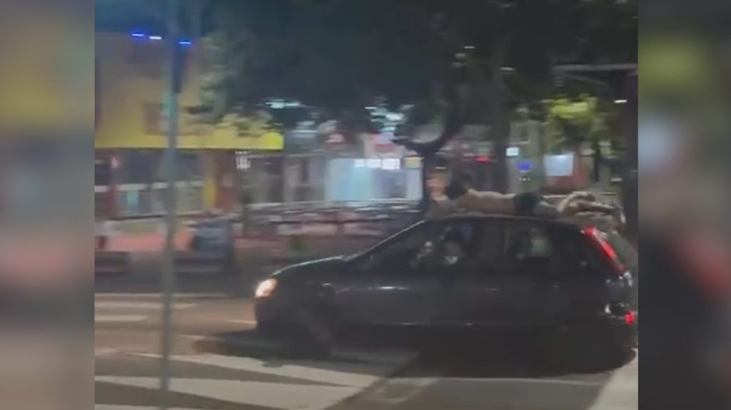 Vídeo: malandrão paga de “Superman” em cima de carro e expõe irresponsabilidade e risco no trânsito de Cascavel