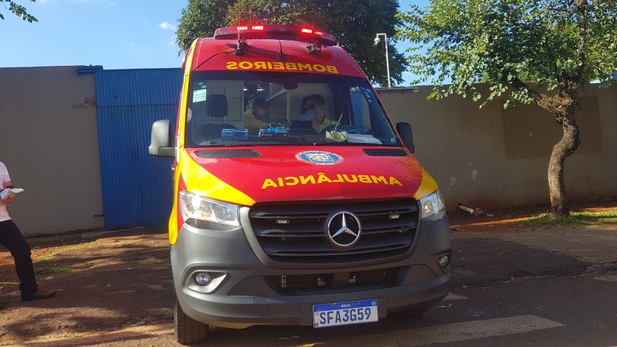 Criança é socorrida pelo Siate no Colégio Costa e Silva