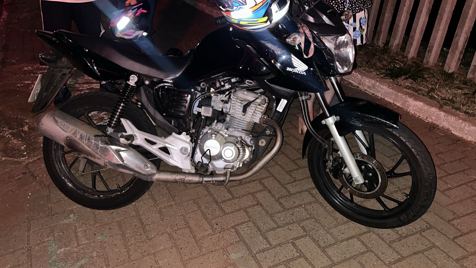 Adolescente é atropelada por motociclista na Rua Europa