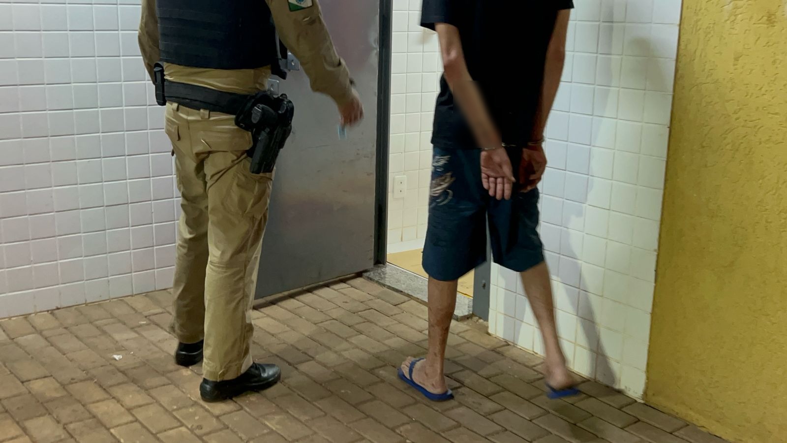Homem é preso após ameaçar a própria mãe no Bairro Canadá