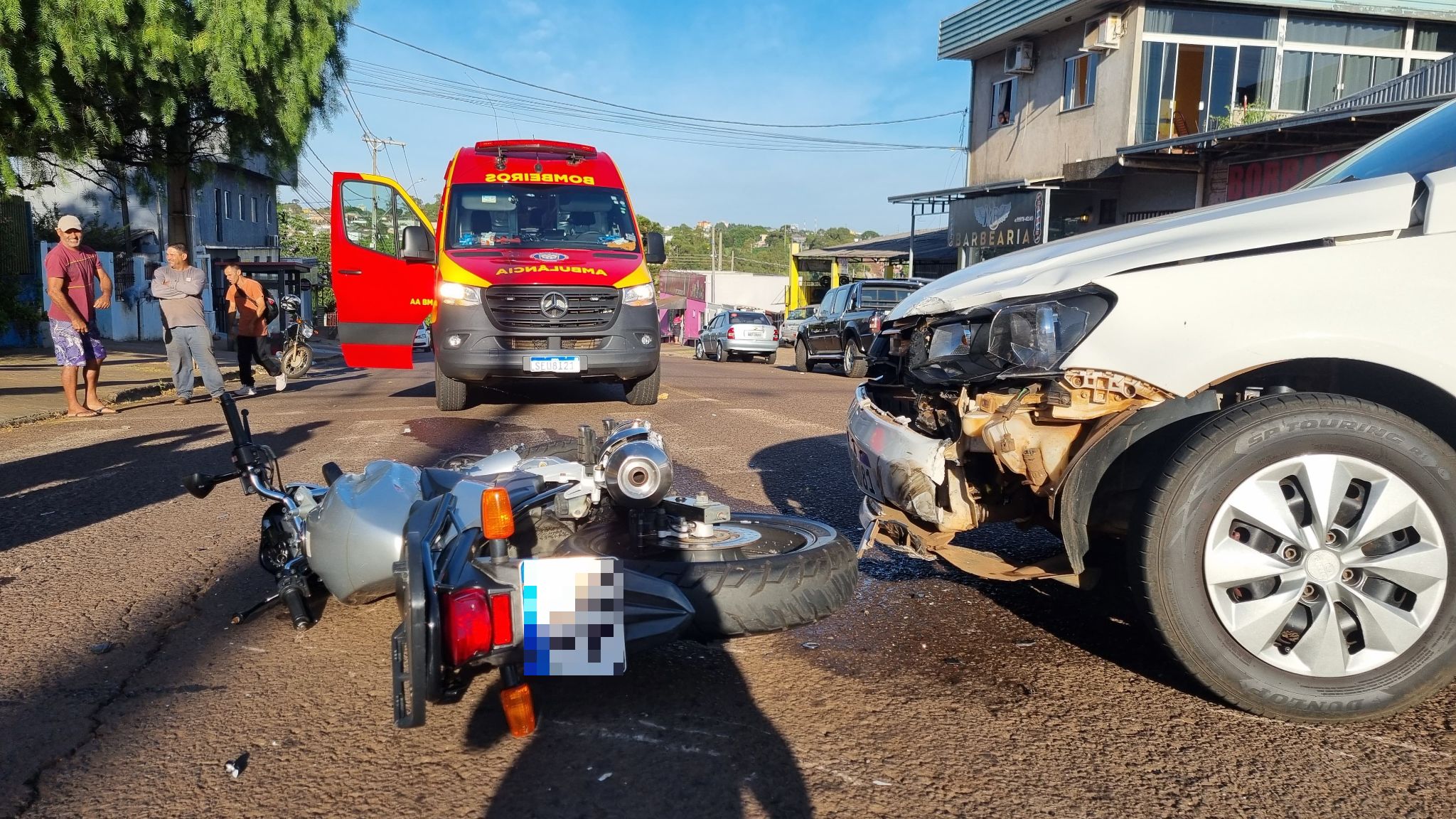 Motociclista fica ferido em acidente de trânsito no Morumbi