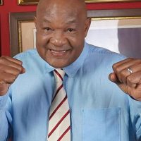 Imagem referente a Lenda do boxe, campeão olímpico George Foreman morre aos 76 anos