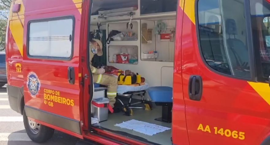 Motociclista é socorrido pelo Siate após acidente no Pacaembu