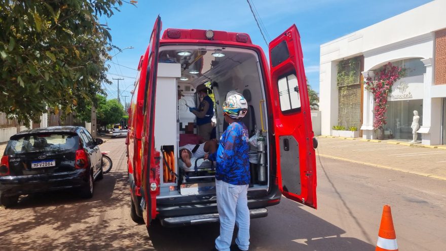 Acidente entre duas motos deixa uma pessoa ferida no Bairro Neva