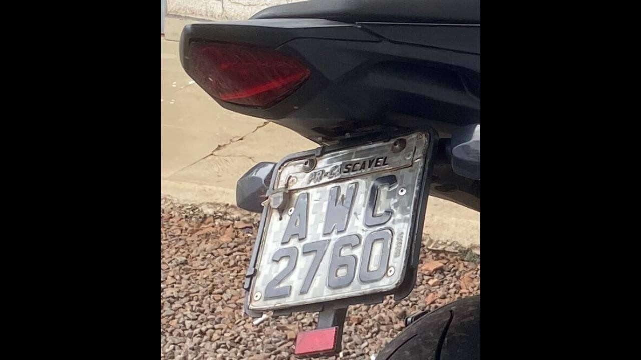 Foi perdido uma placa de Moto no bairro Universitário