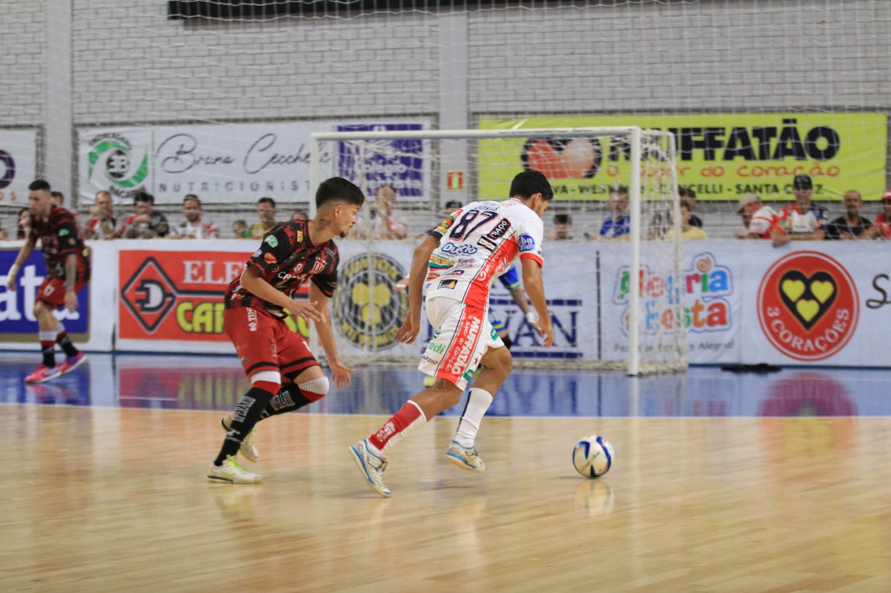 Cascavel Futsal Goleia o Operário no Campeonato Paranaense