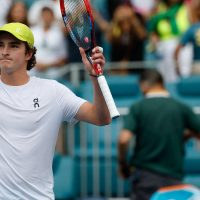 Imagem referente a João Fonseca avança à 3ª rodada em Miami após bater tenista francês
