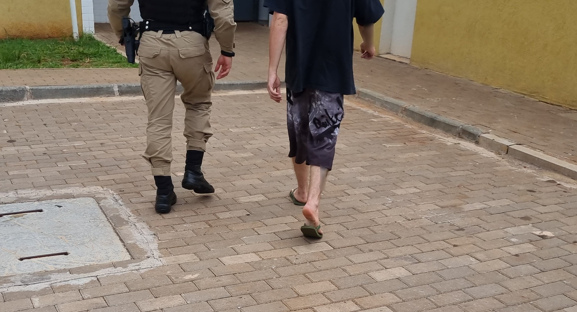 Sem CNH, jovem é flagrado fazendo manobras perigosas no Bairro Parque Verde Sem CNH, jovem é flagrado fazendo manobras perigosas no Bairro Parque Verde