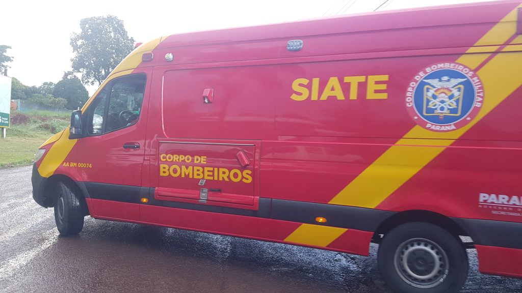 Idoso de 75 anos cai em arquibancada e fica ferido em Cascavel