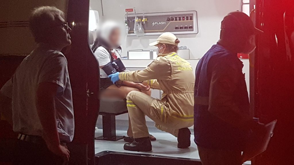 Mulher fica ferida após acidente entre carros no Centro de Cascavel