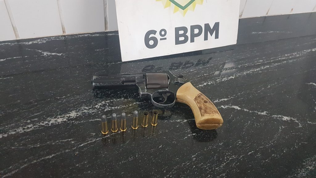 Tiro pro alto: Homem é preso após realizar disparos de arma de fogo