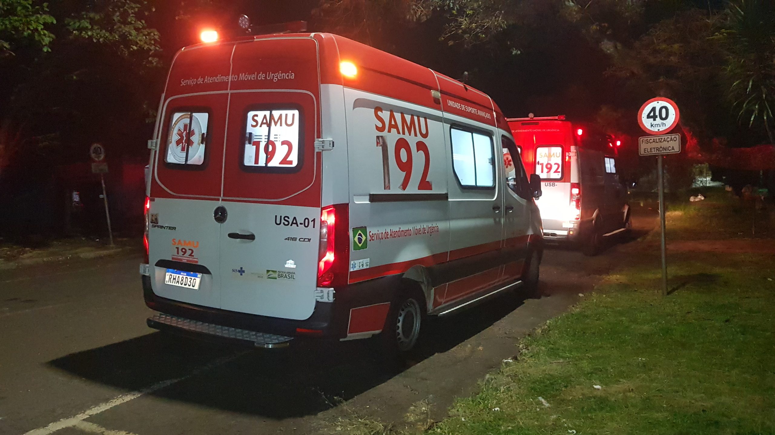 Mulher passa mal dentro de casa e duas equipes do Samu são mobilizadas