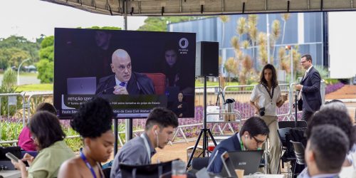 STF retoma julgamento sobre denúncia de Bolsonaro por trama golpista Imagem referente a STF retoma julgamento sobre denúncia de Bolsonaro por trama golpista