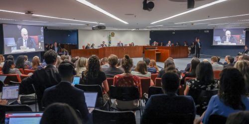 Imagem referente a STF encerra primeiro dia do julgamento de Bolsonaro e aliados