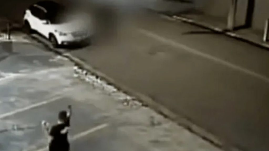 Policial atira e mata suspeito de assalto armado com arma de brinquedo