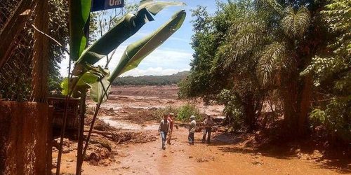 Brumadinho: vítimas processam Vale e cobram MP sobre fim de benefício Imagem referente a Brumadinho: vítimas processam Vale e cobram MP sobre fim de benefício