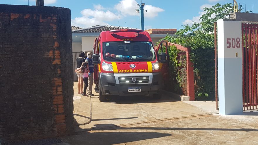 Idosa é socorrida pelo Siate na Rua Tchucarramães