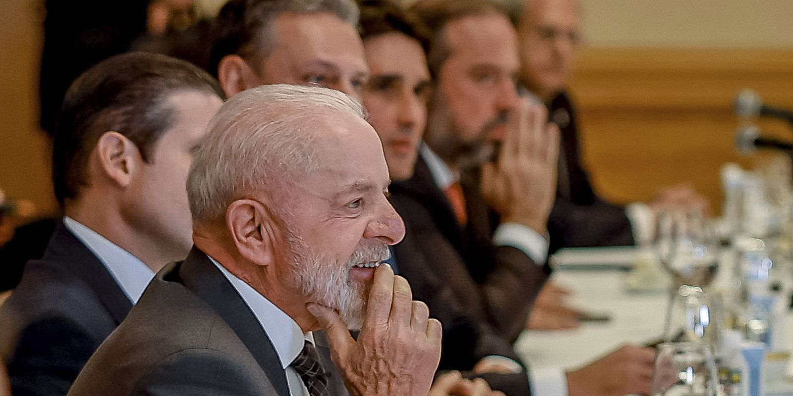 Sobretaxas vão prejudicar os próprios Estados Unidos, diz Lula Sobretaxas vão prejudicar os próprios Estados Unidos, diz Lula
