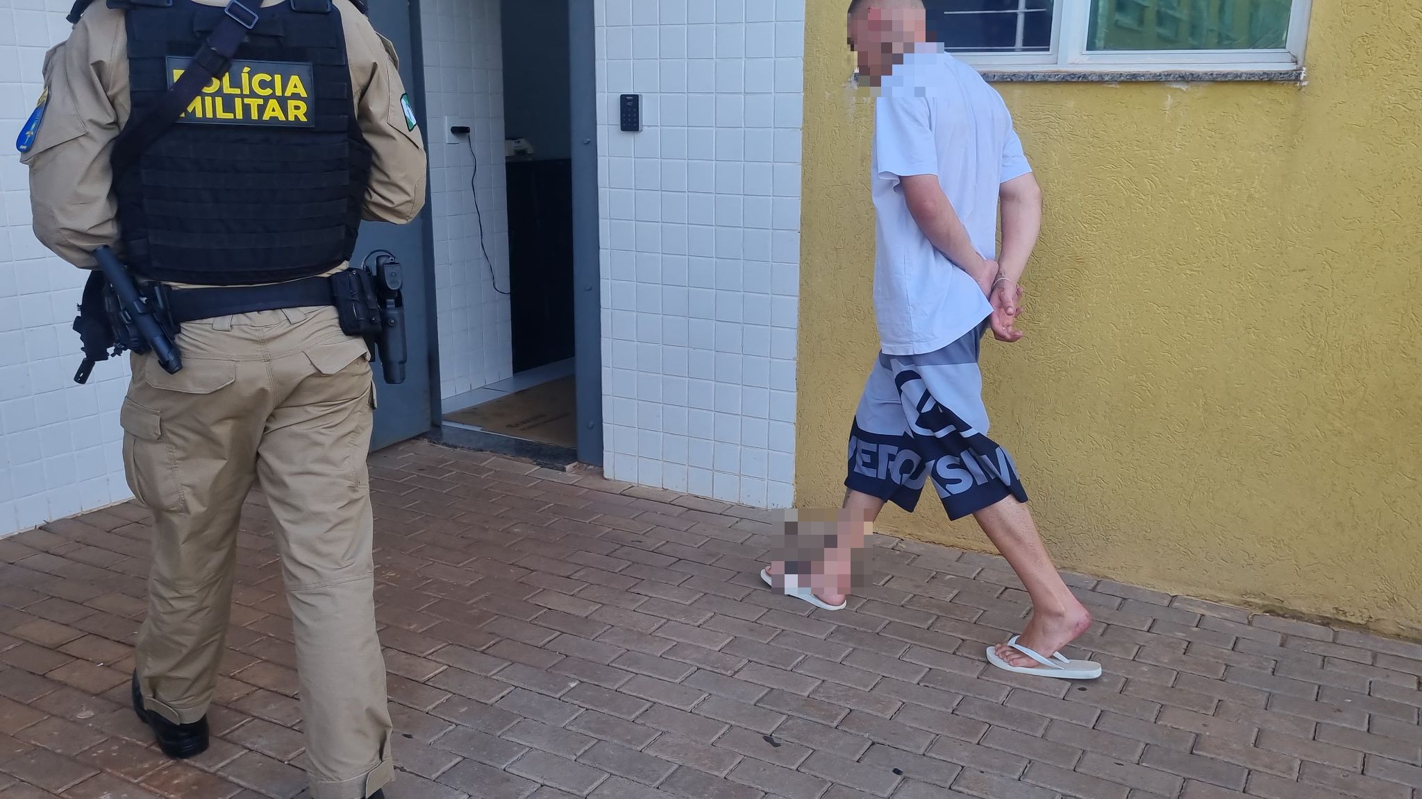 Choque em ação: Adolescente é apreendido com maconha no Riviera Choque em ação: Adolescente é apreendido com maconha no Riviera