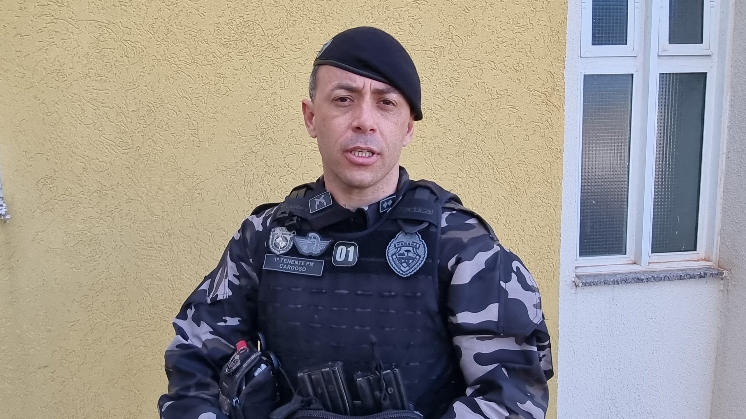 Adolescente estava com R$ 2 mil provenientes do tráfico de drogas, diz Tenente Adolescente estava com R$ 2 mil provenientes do tráfico de drogas, diz Tenente