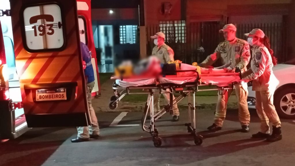 Mulher é socorrida após sofrer intoxicação por medicamento no bairro Tropical