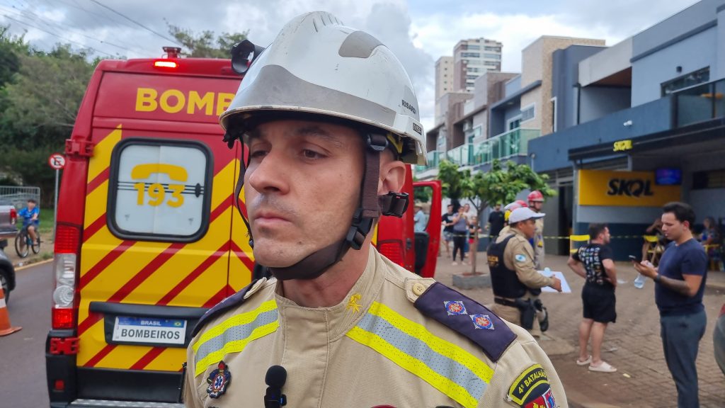 “Por muito pouco não houve uma tragédia” diz tenente após carro invadir bar no Bairro Coqueiral