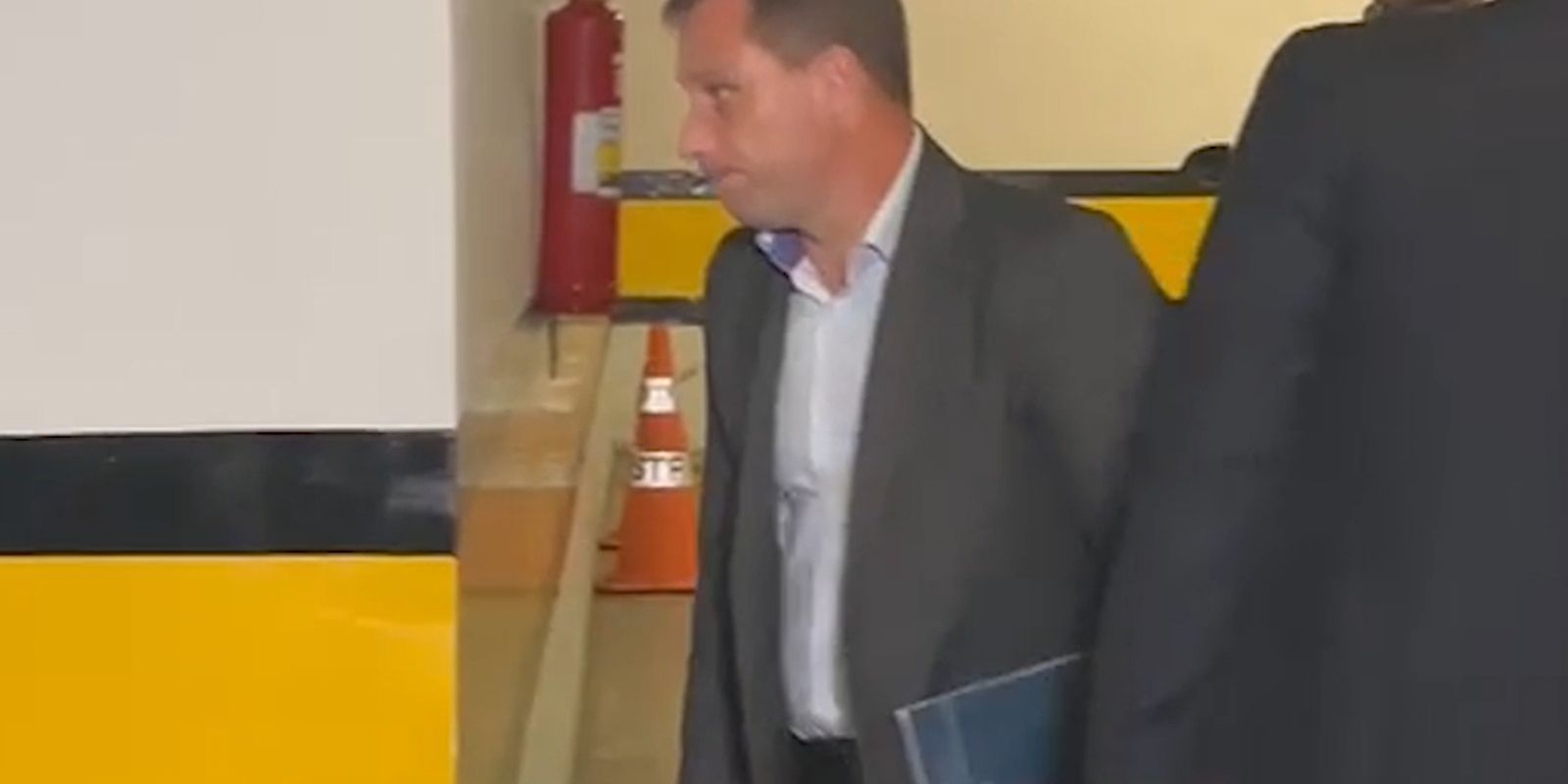 Moraes autoriza viagem de Mauro Cid para São Paulo