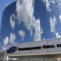 Imagem referente a MPF arquiva investigação contra Bolsonaro sobre importunação de baleia