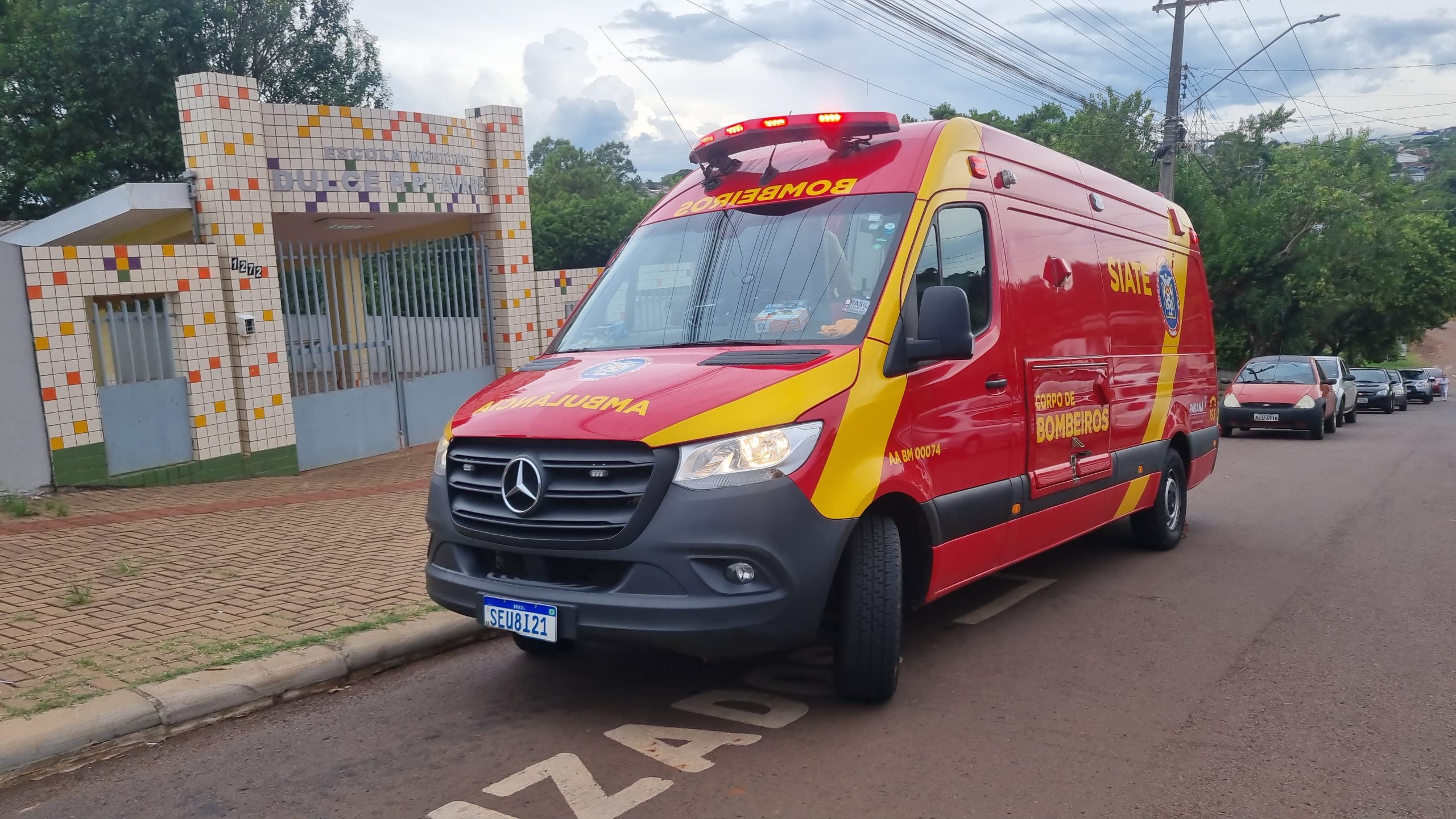 Criança é socorrida pelo Siate na Rua Copacabana