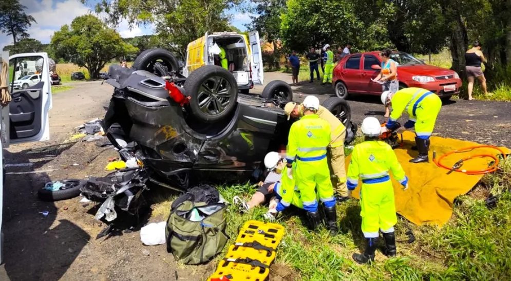 Grave acidente deixa homem ferido na BR-277, em Prudentópolis