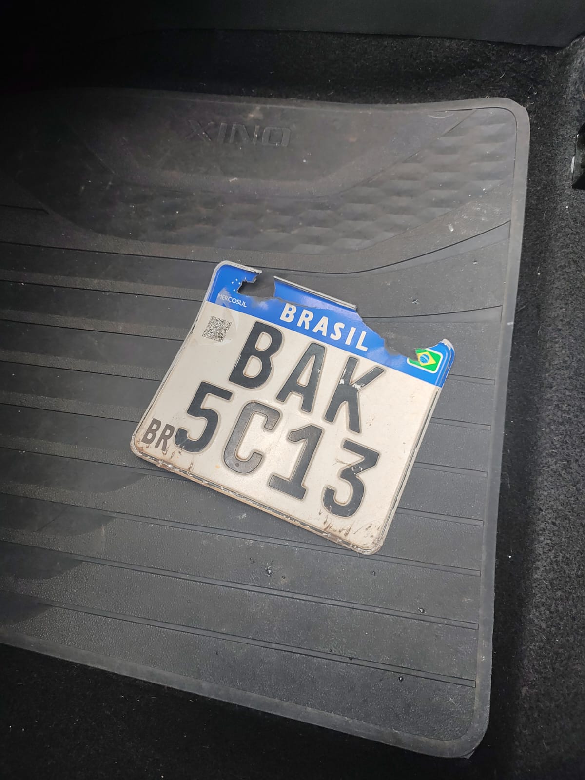 Placa de veículo foi encontrada no Centro Placa de veículo foi encontrada no Centro