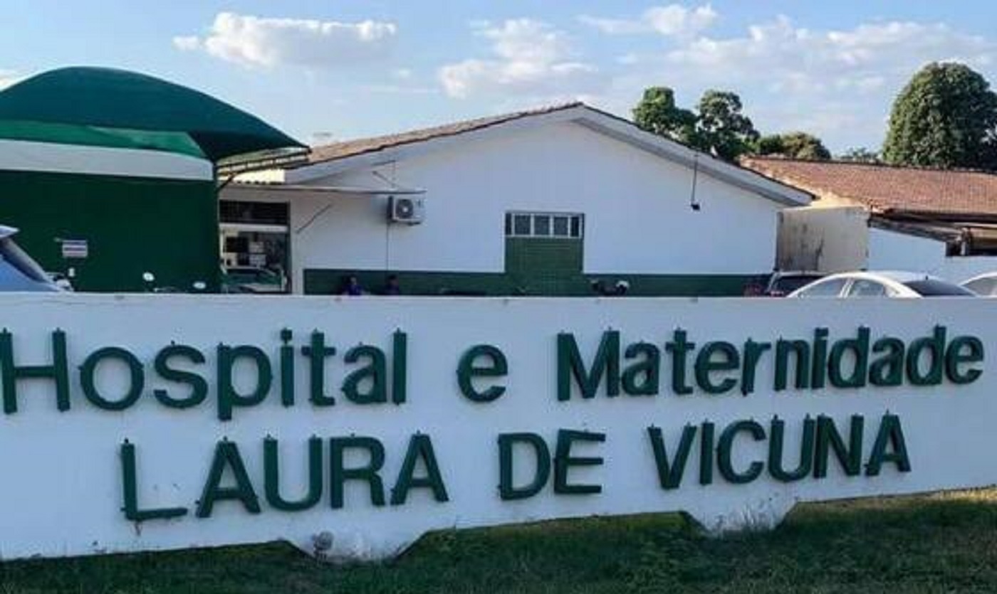 Homem invade hospital, destrói objetos e assedia mulheres Homem invade hospital, destrói objetos e assedia mulheres