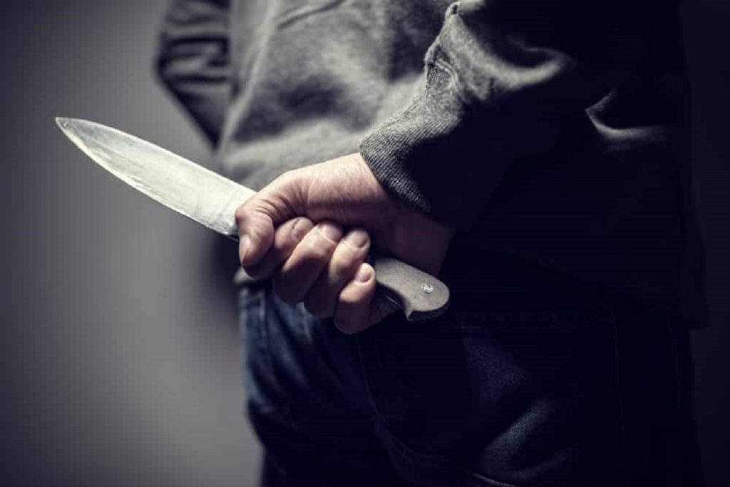 Vítima vai ao banheiro de madrugada e se depara com assaltante em Medianeira