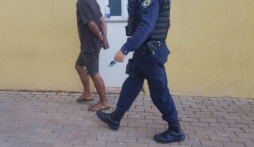 Com pedras de crack, indivíduo é detido pela GM no Parque Vitória