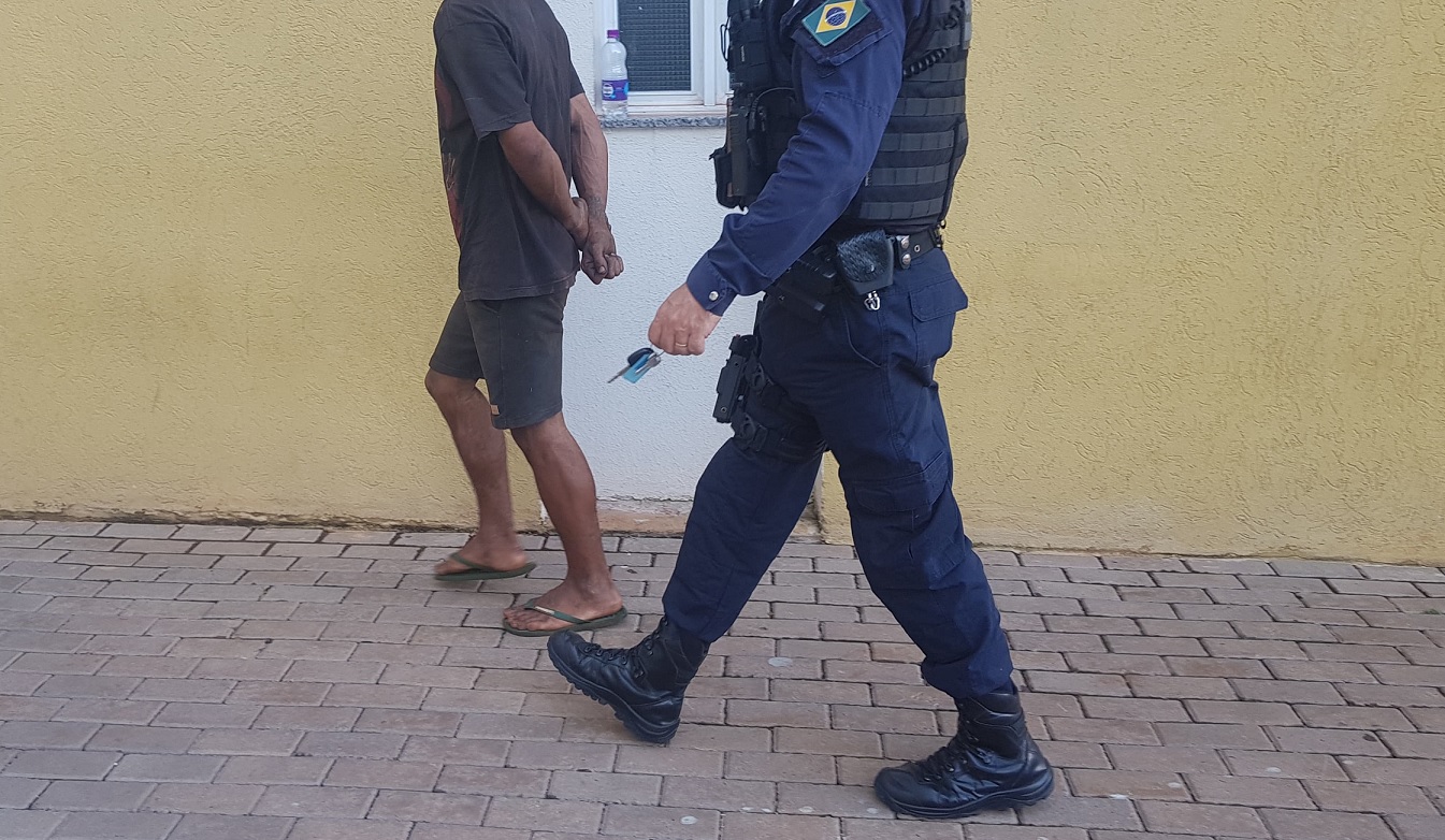 Com pedras de crack, indivíduo é detido pela GM no Parque Vitória