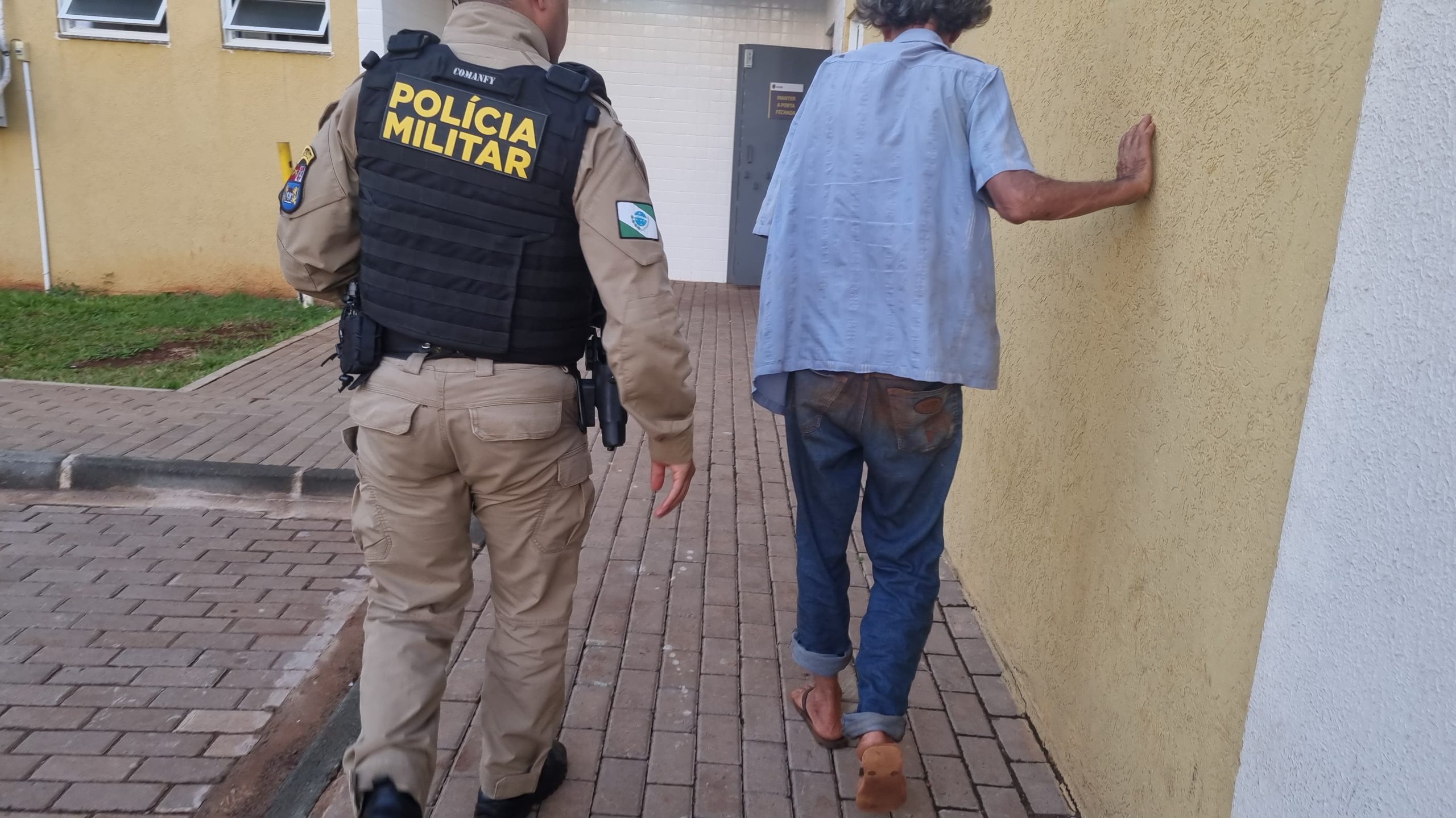 Homem é detido por ameaçar a mãe no Bairro Canadá