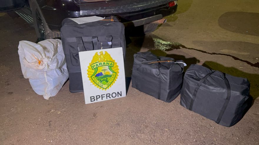 BPFron apreende cerca de 3 mil baterias de telefone na Rodoviária de Cascavel