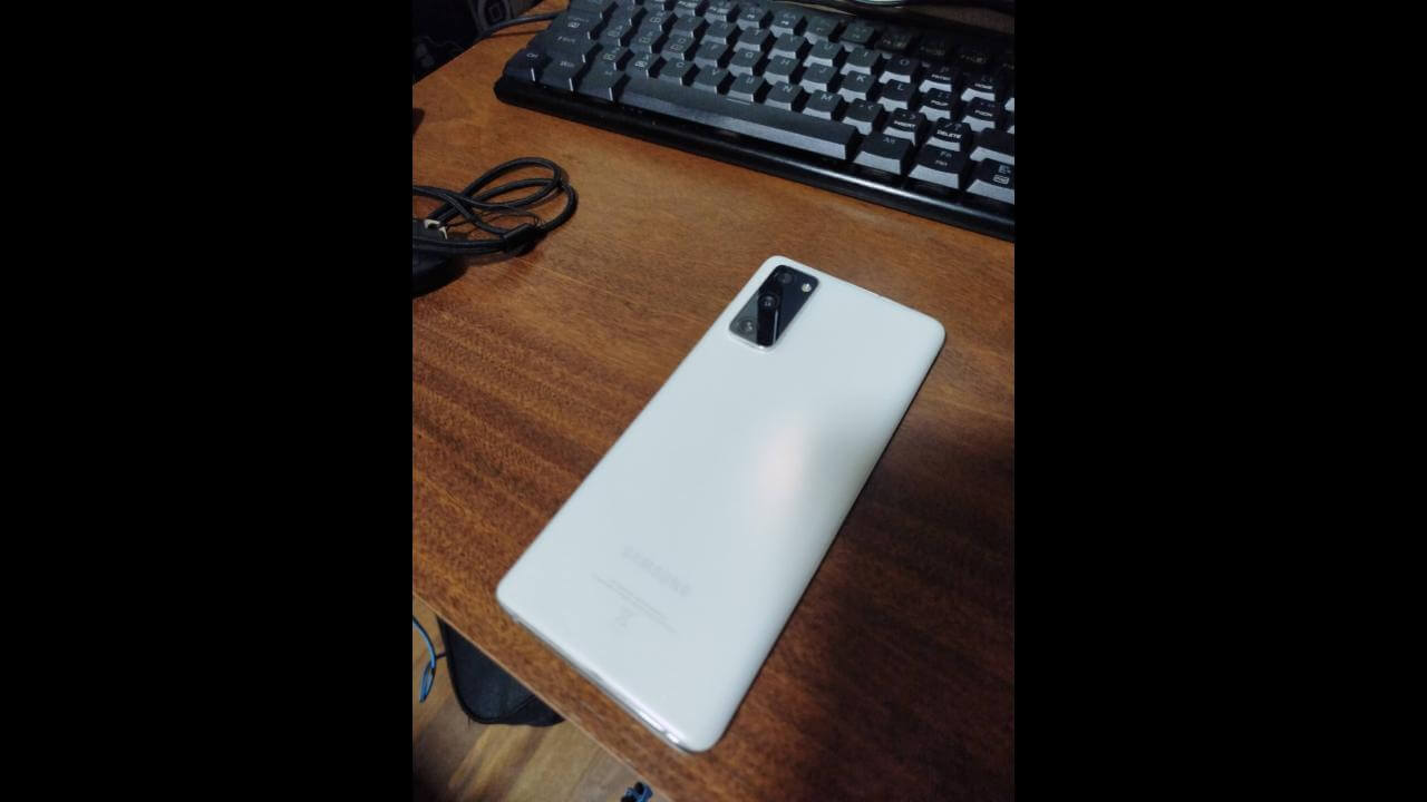 Foi achado celular da marca Samsung no bairro Neva